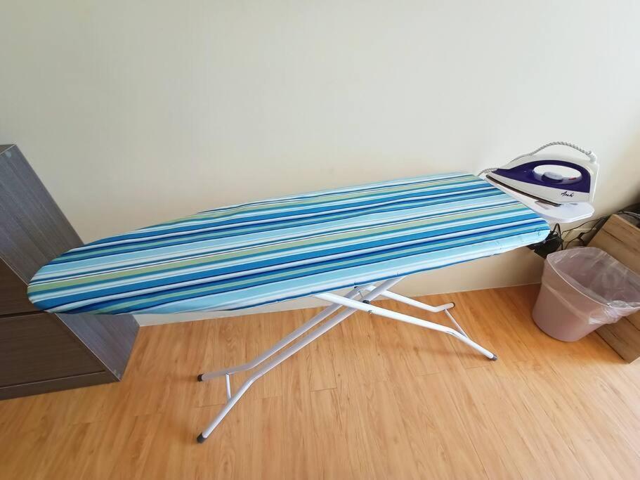 Pool, Wi-fi & Netflix In It Park Apartment Cebu